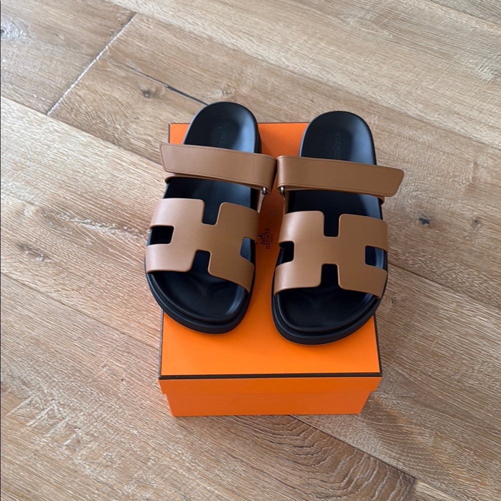 Hermès Chypre Brown Sandals